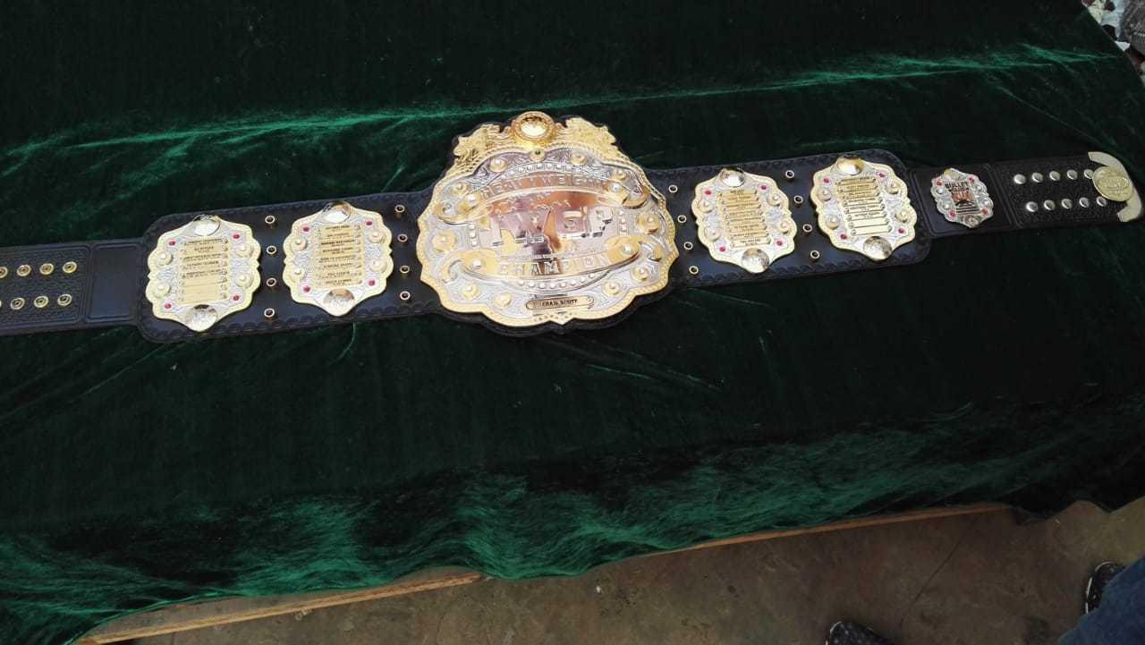 IWGP V4 HEAVYWEIGHT Zinc Championship Belt