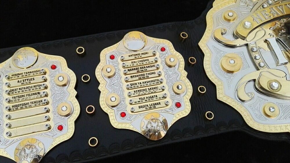 IWGP V4 HEAVYWEIGHT Championship Belt - Image 4